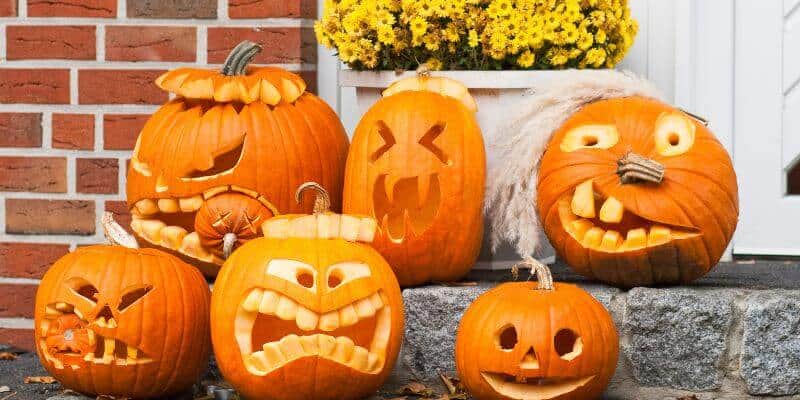 the origins of orange for halloween pumpkin decorations